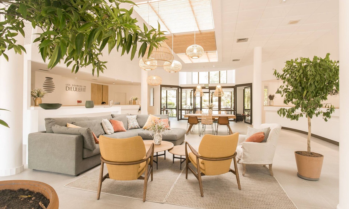 Dieulefit Hotel | Domaine Les Sources de Dieulefit