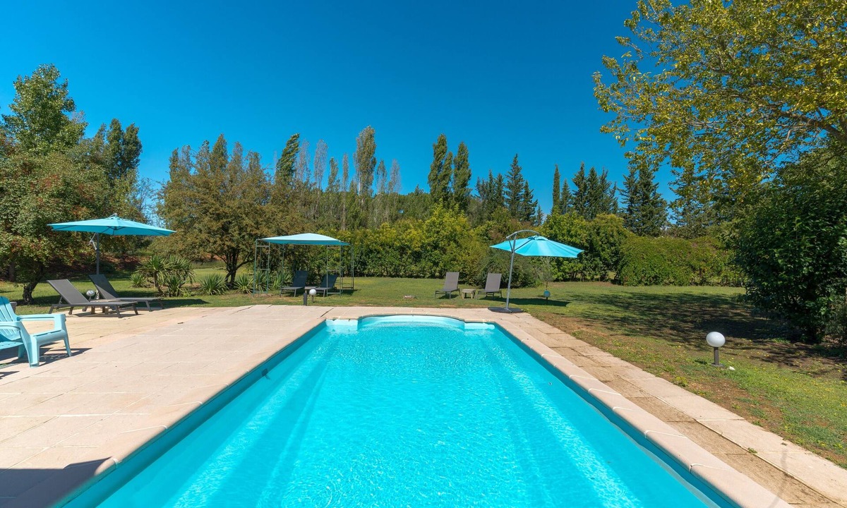 Roussillon House | Domaine Plan des Devens – Peaceful 4-Star Retreat with Heated Pool