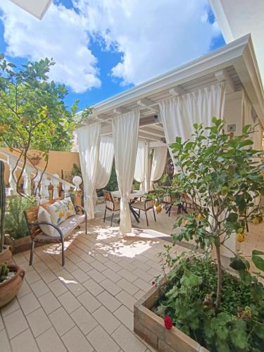 Piscinas Bed & Breakfast | Domos Le Due Tuie