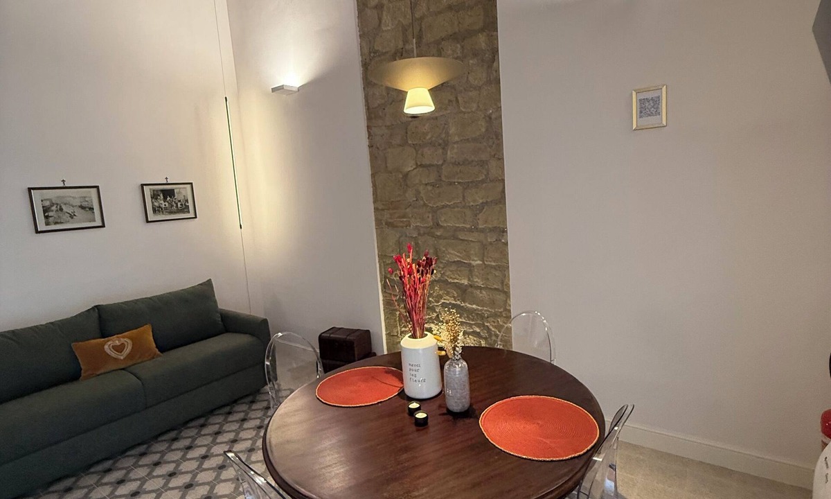 Vasto House | DOMUS RAFFAELE, True and Unique Heart of Naples, a stone's throw from Piazza Garibaldi