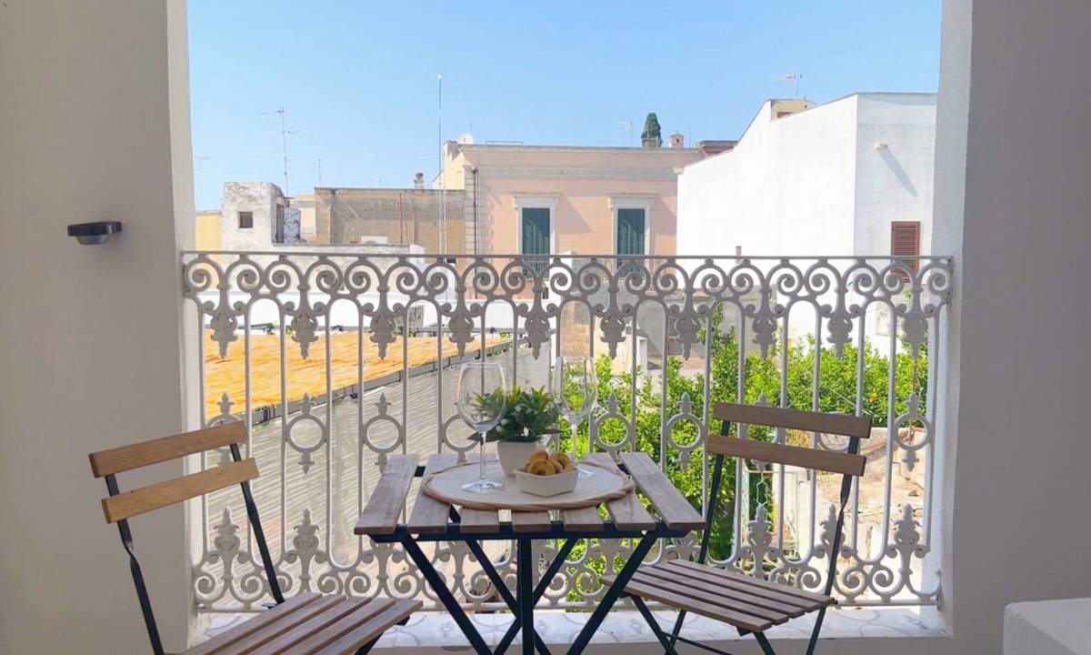 Mesagne Apartment | Donna Antonietta – Central Charm & Private Terrace