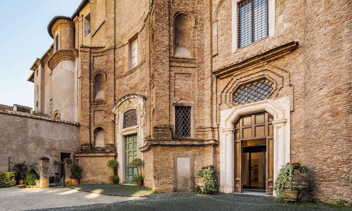 Trastevere Hotel | Donna Camilla Savelli – VRetreats
