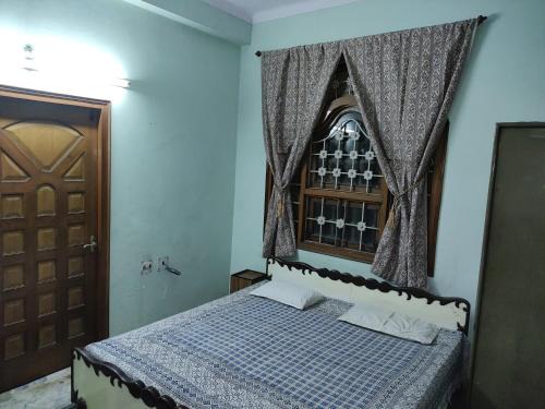 Moradabad Bed & Breakfast | Doon Home Stays