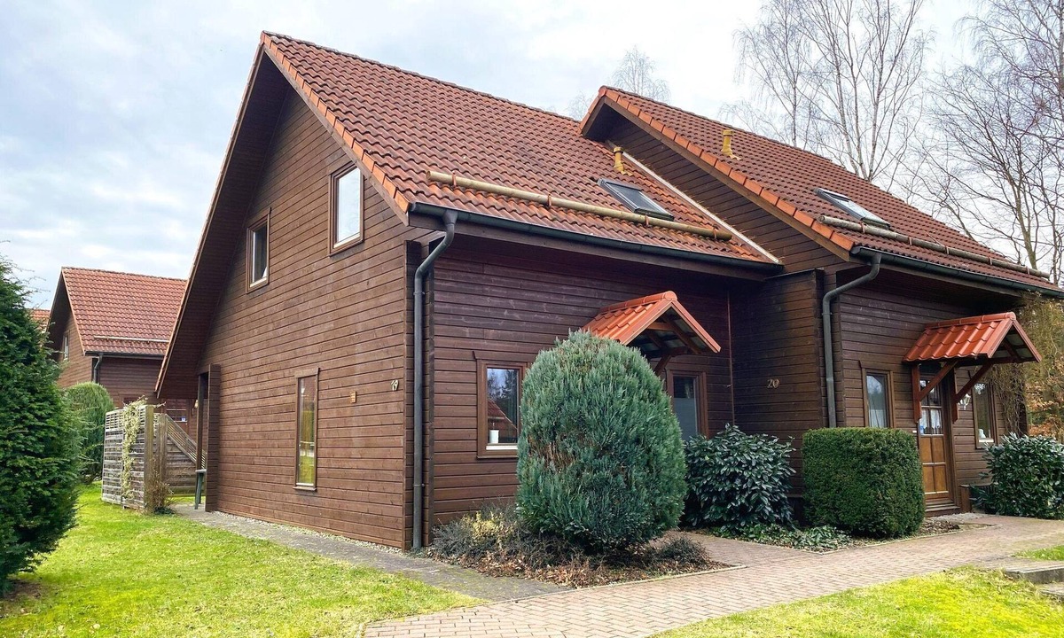 Rotacker House | Doppelhaushälfte in Hasselfelde