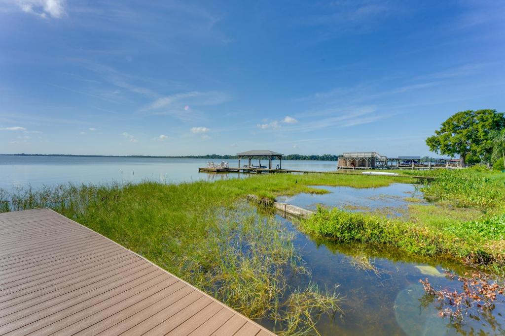 Tavares Apartment | Dora Canal Views & Shared Dock: Apt in Tavares!