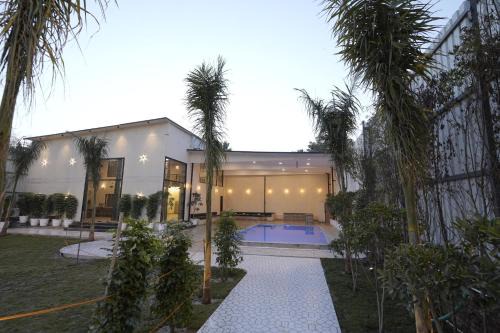 Udyog Vihar Villa | Dornix by Housiify
