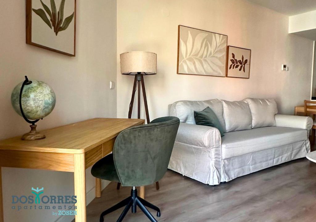 Zaragoza Apartment | Dos Torres Varda Balcony & Private Parking