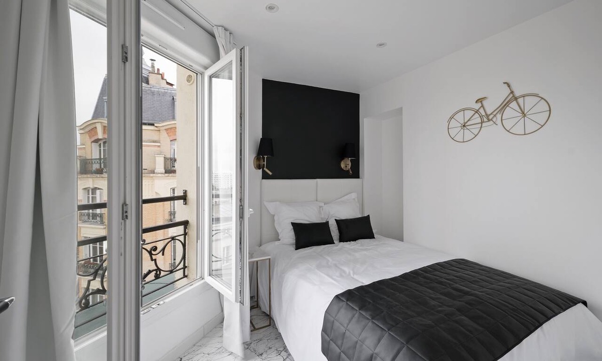 20th Arrondissement Hotel | Double-bed Apartment in Apart'hotel Le Bellevue