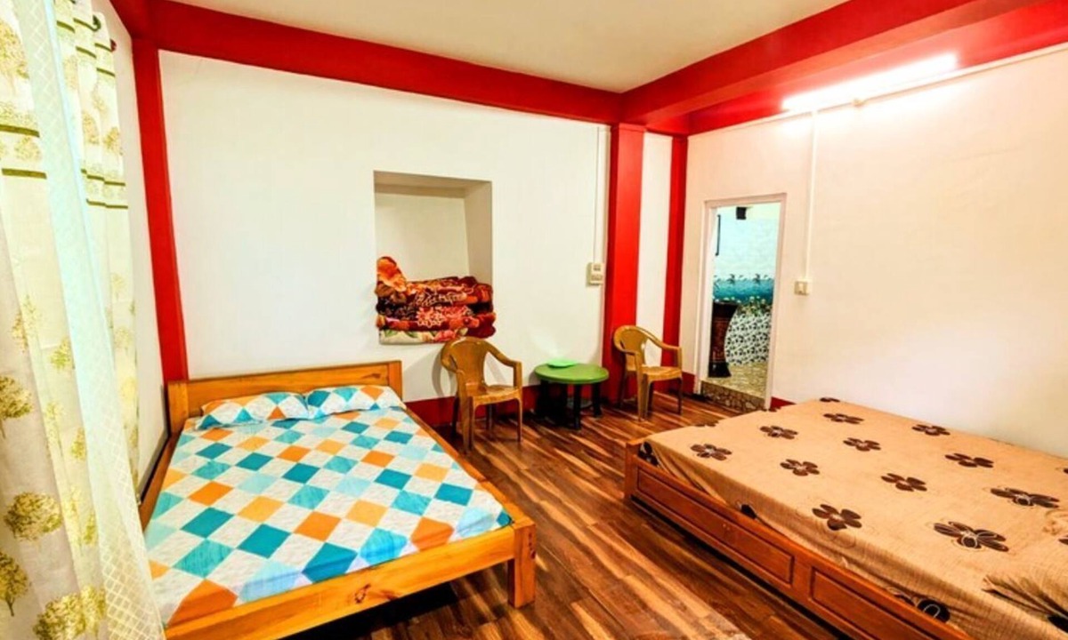 Bomdila Bed & Breakfast | DOUBLE BED DELUXE ROOM 3