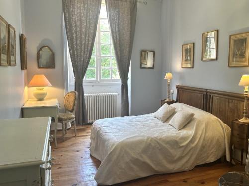 Beuzevillette Villa | Double bedroom gîte in a castle in Normandy