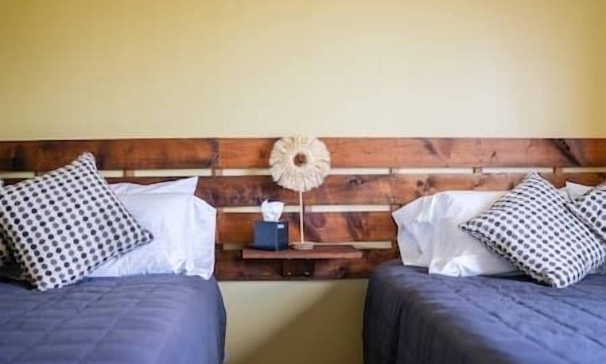 Ensenada House | Double Cabin #4 - Oak Point