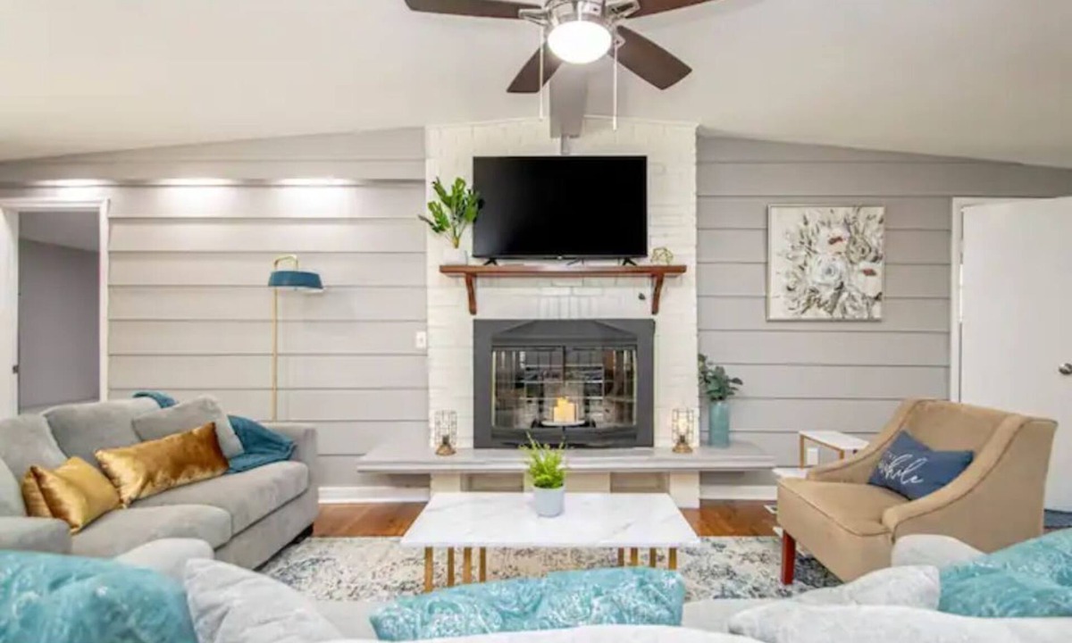 Jacksonville House | Double Diamond Rentals – Spectacular Home W/Land