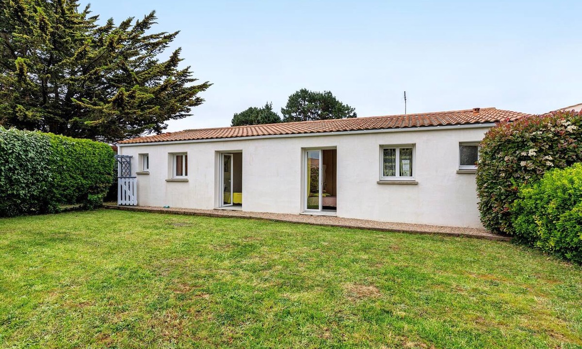 Olonne-sur-Mer House | Double Gîte 3 and 4 with Private Terraces and Wi-Fi