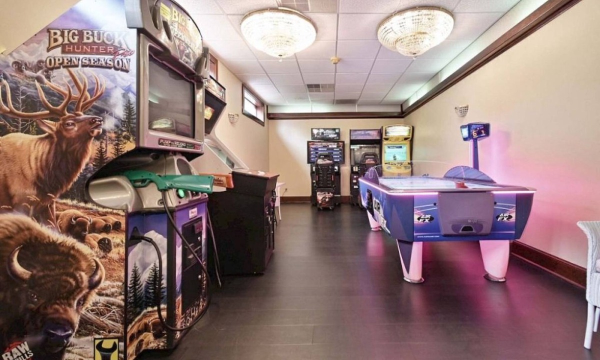 Pembine Apartment | Double Queen Suite | Onsite Amenities | Year-Round