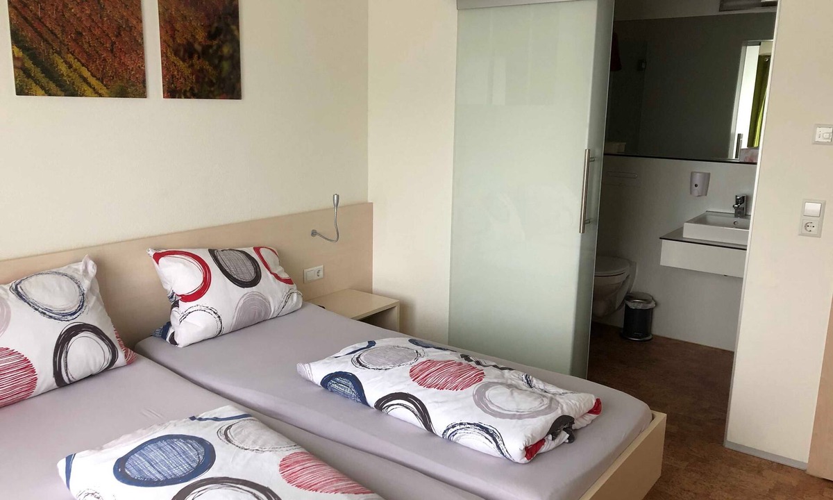 Nordheim Bed & Breakfast | Double room 8 - Müllers Weingut und Weinstube im Auerberg