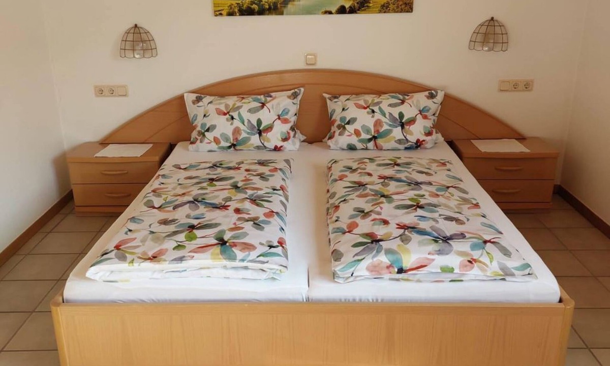 Trittenheim Bed & Breakfast | Double room Apotheke - Wine and guest house Hermes-Hoffmann