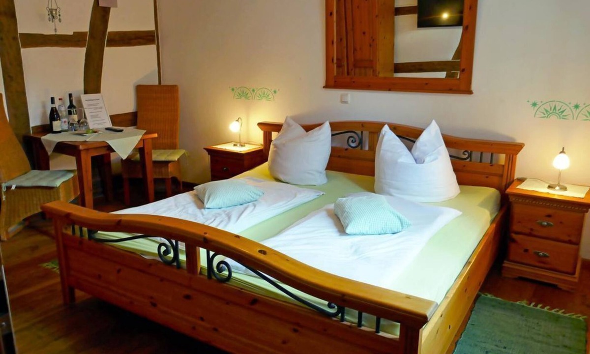 Steinweiler Bed & Breakfast | Double room bath/WC - Weingut & Gästehaus Frank Bohlender