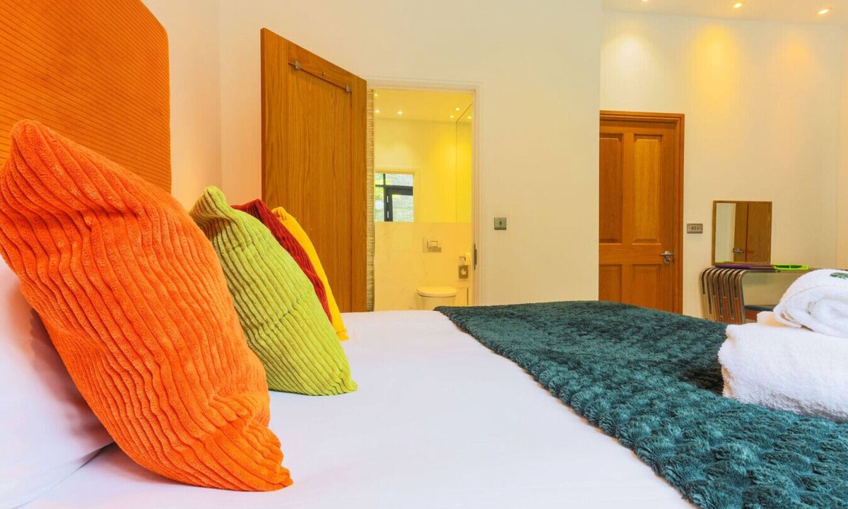Penarth Hotel | Double Room Courtyard Penarth