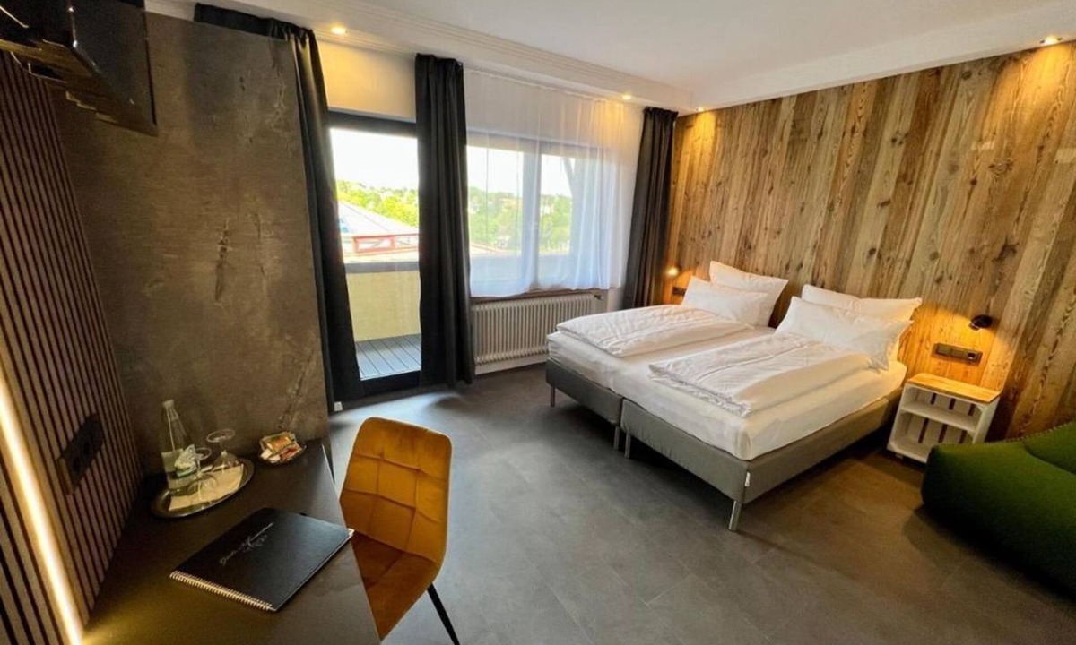 Konfeld Apartment | Double room - JUNIPRO Hotel Schinderhannes