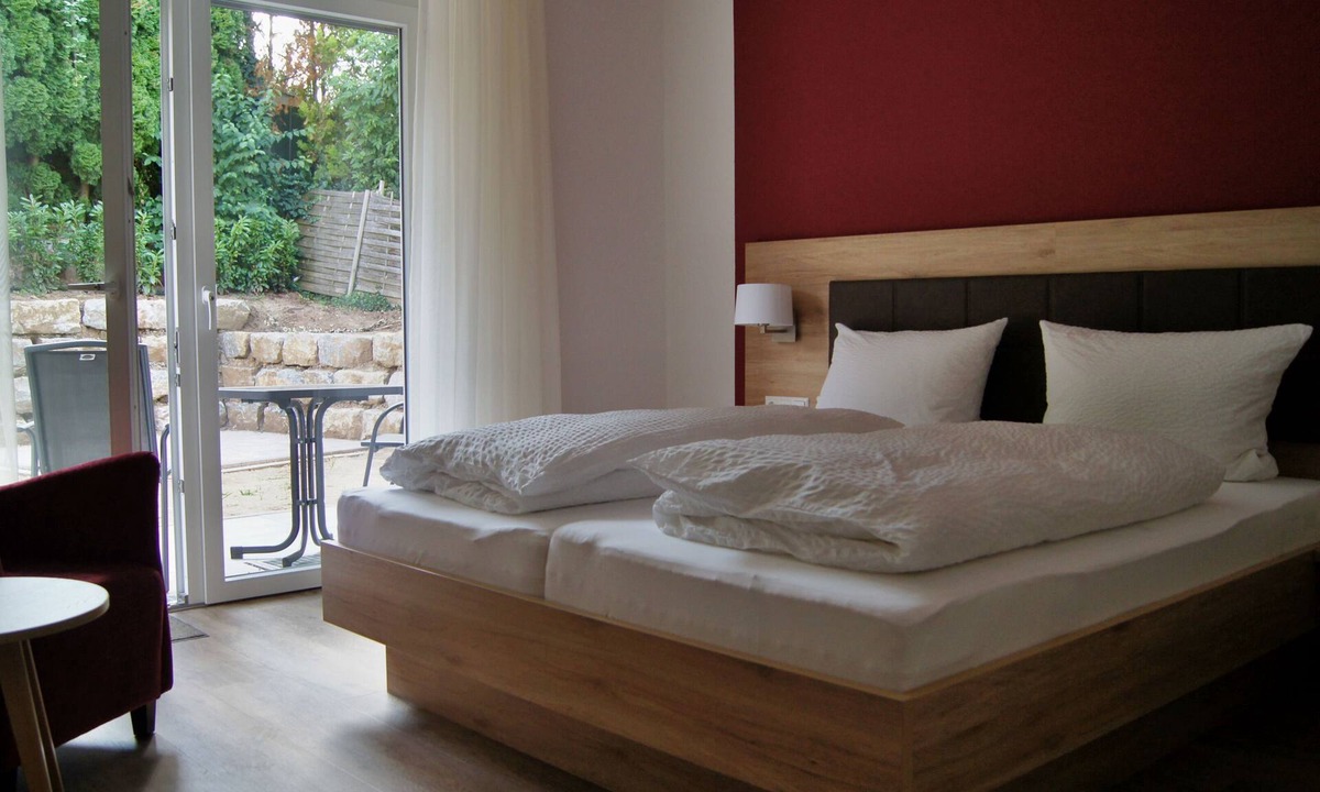 Obersulm Bed & Breakfast | Double room spring - Winzerhof am Schlierbach