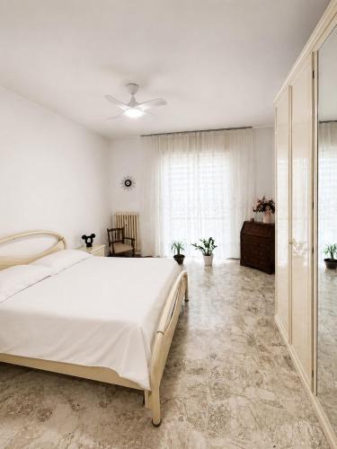 Pineta House | Double Room with Private Bathroom 6 Minutes from the Sea