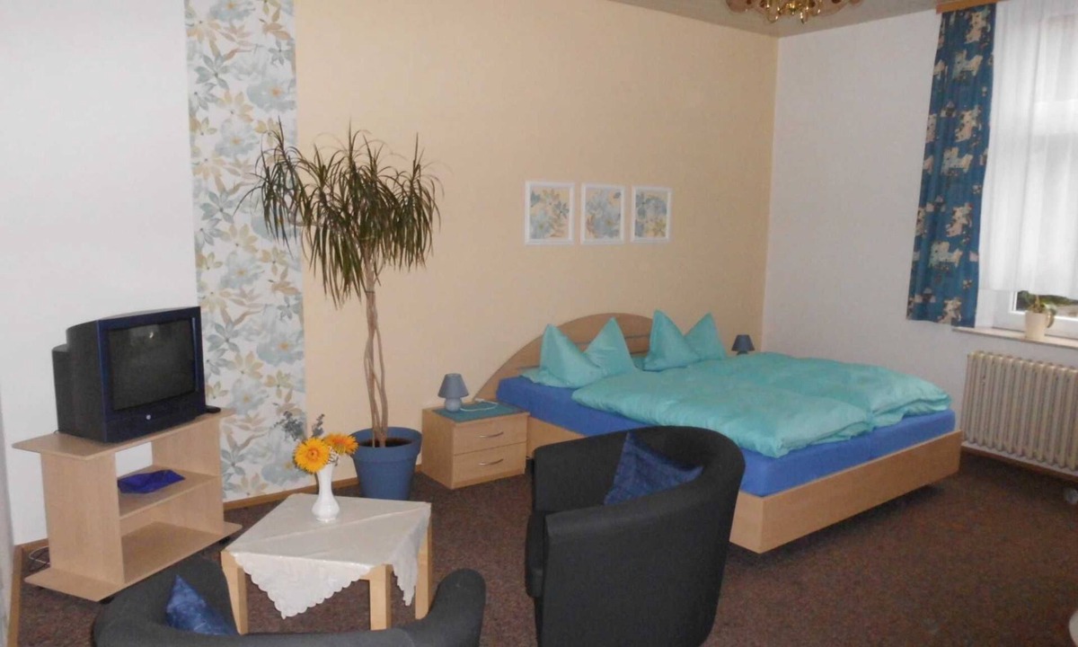 Erfurt Bed & Breakfast | Double room with shared bathroom on the floor - Private room - P. Krol