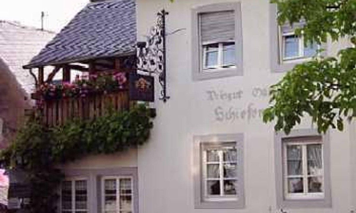 Schleich House | Double room with shower/WC - Wein- und Gästehaus Schiefergold
