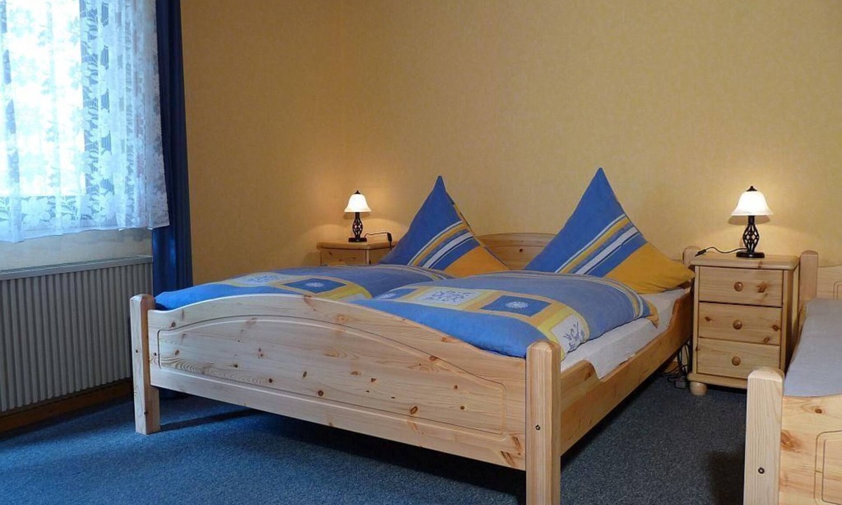 Schweich Bed & Breakfast | Double room with shower/WC - Weingut-Pension Schiff