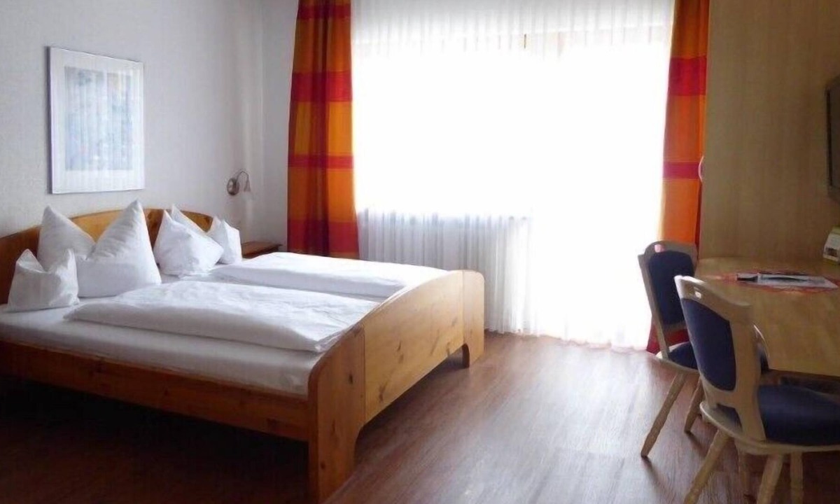 Schlat Apartment | Double room with shower/toilet