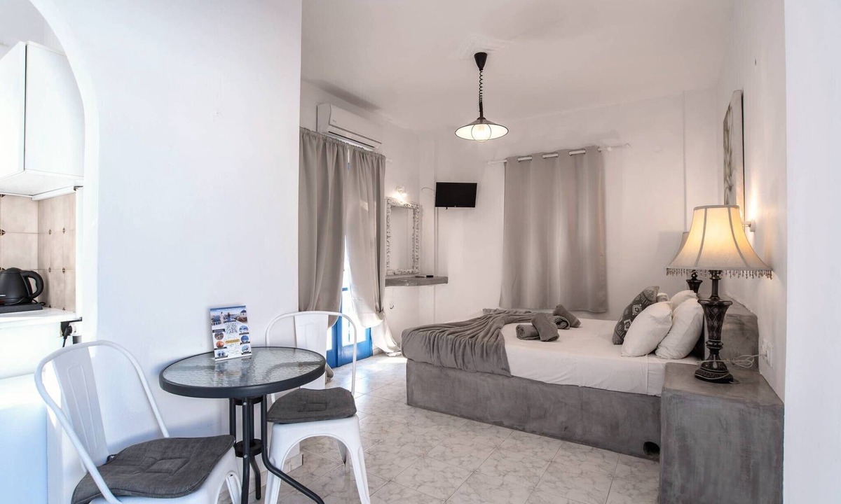 Perissa Apartment | Double Room with View 7: Sea View, Balcony & Air Conditioning