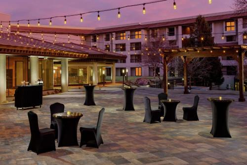 Southwest Colorado Springs Hotel | DoubleTree by Hilton Colorado Springs