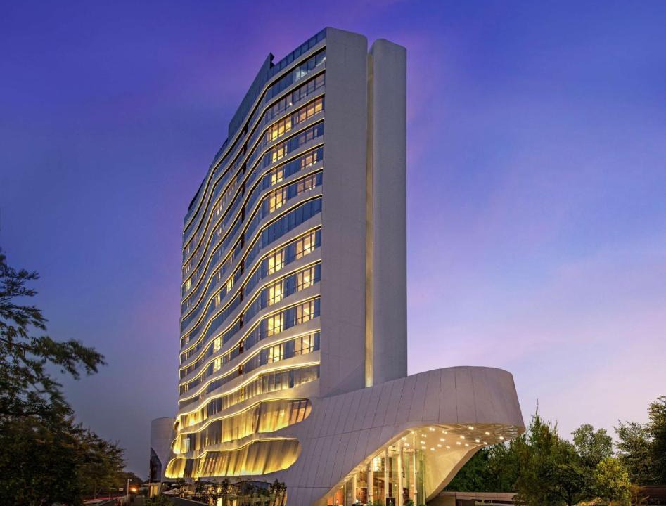 Ahmedabad Hotel | DoubleTree by Hilton Ahmedabad