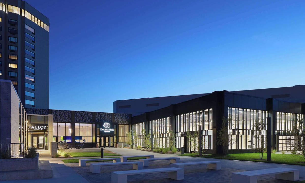Battle Creek Hotel | DoubleTree by Hilton Battle Creek
