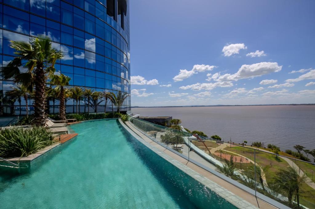 Cristal Hotel | DoubleTree by Hilton Porto Alegre