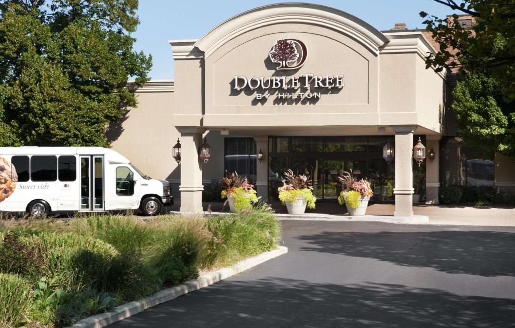 Alsip Hotel | DoubleTree by Hilton Chicago/Alsip