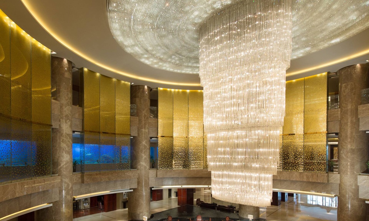 Huanghelu Hotel | DoubleTree by Hilton Hotel Qinghai - Golmud