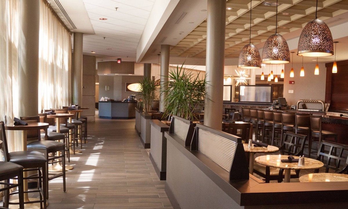 Overland Park Hotel | DoubleTree by Hilton Kansas City - Overland Park