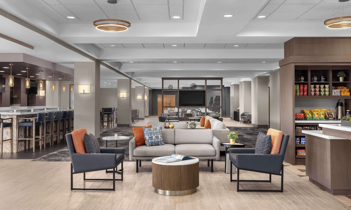 Paradise Hotel | DoubleTree by Hilton Las Vegas Airport