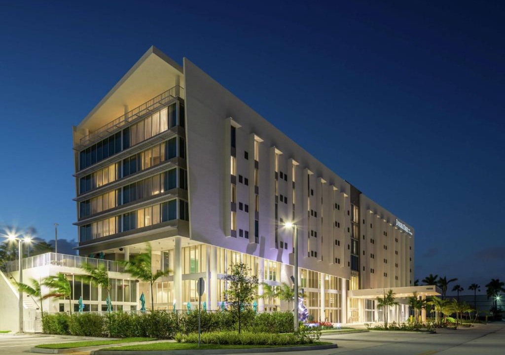Doral Hotel | DoubleTree by Hilton Miami Doral