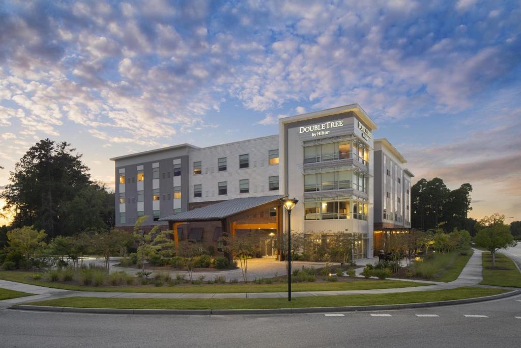 Summerville Hotel | DoubleTree by Hilton Summerville Nexton