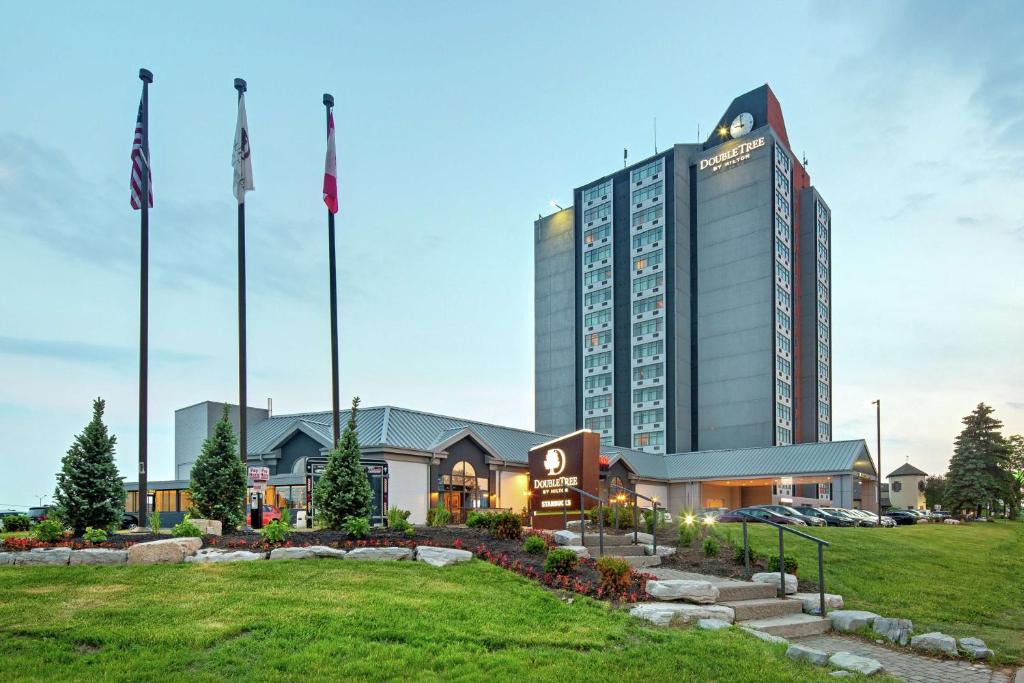 Northeast Mississauga Hotel | Doubletree by Hilton Toronto Airport, ON