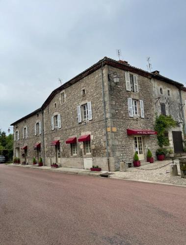 Mortemart Hotel | Douce Demeure - Hôtel-Restaurant de Mortemart