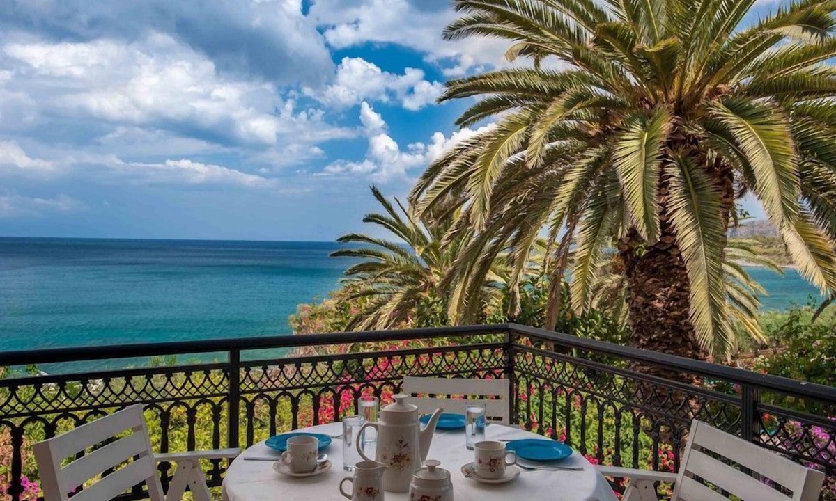 Monemvasia House | Douka Seafront Residences