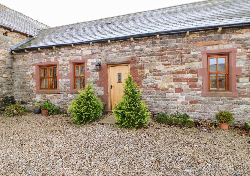 Wing House | Dove Cottage