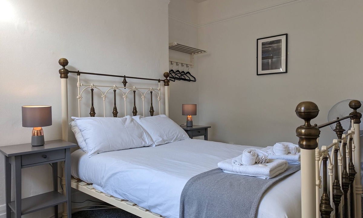 Dover House | Dover Town Double Rooms