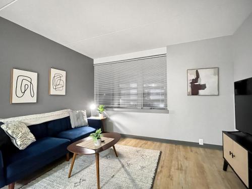 Downtown Des Moines Apartment | Downtown 1BR Gem Steps Away from Wells Fargo