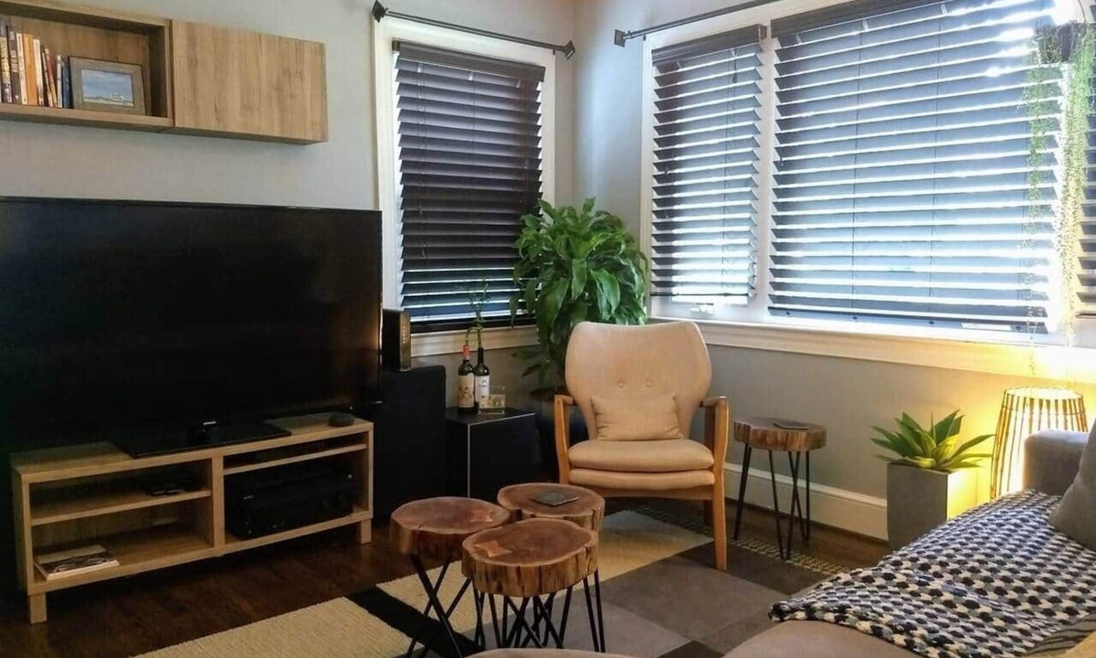 Downtown House | Downtown - 2 bed, 1.5 bath