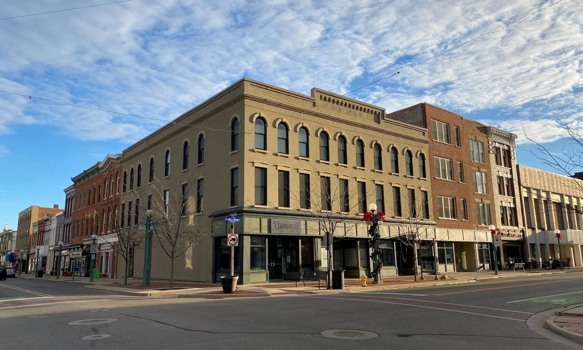 Adrian Apartment | Downtown Adrian apartment with parking and wifi