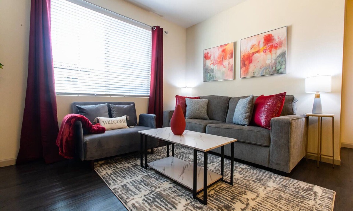 Camarillo Apartment | Downtown Camarillo*3 Resort like Pools*3 Fitness Ctrs*EVChargers*Gated*SelfChkIn