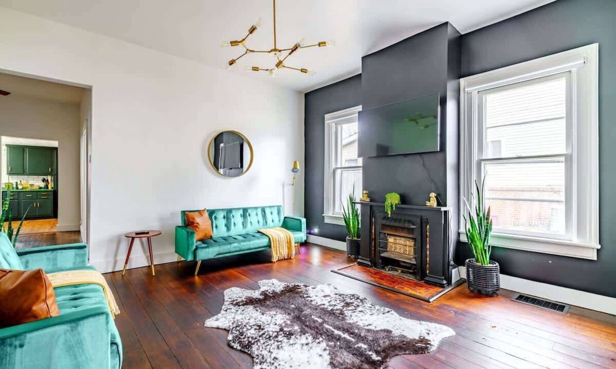 Chillicothe House | Downtown Chillicothe | Walk to Historic District | Free Parking | 5,800+ Reviews